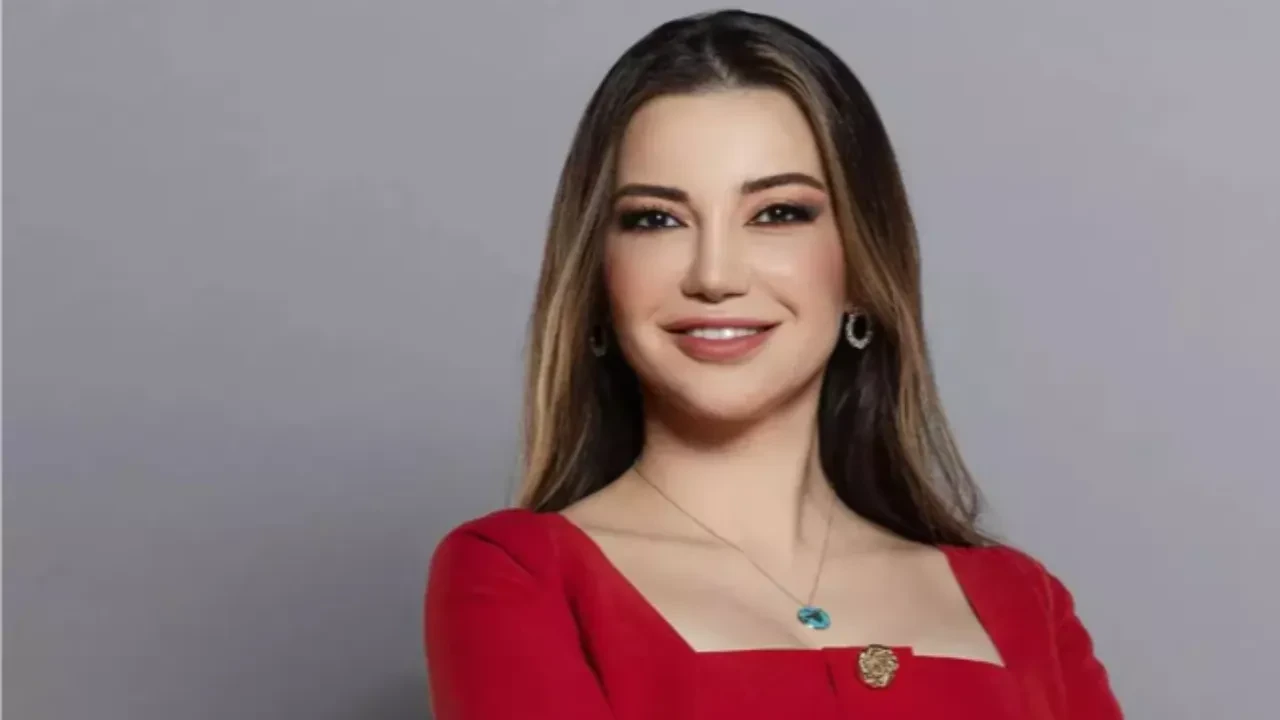 Esra Ezmeci'ye 'Klinik Psikolog' Unvanı Başına Dert Oldu: 10 Ay Hapis Cezası!