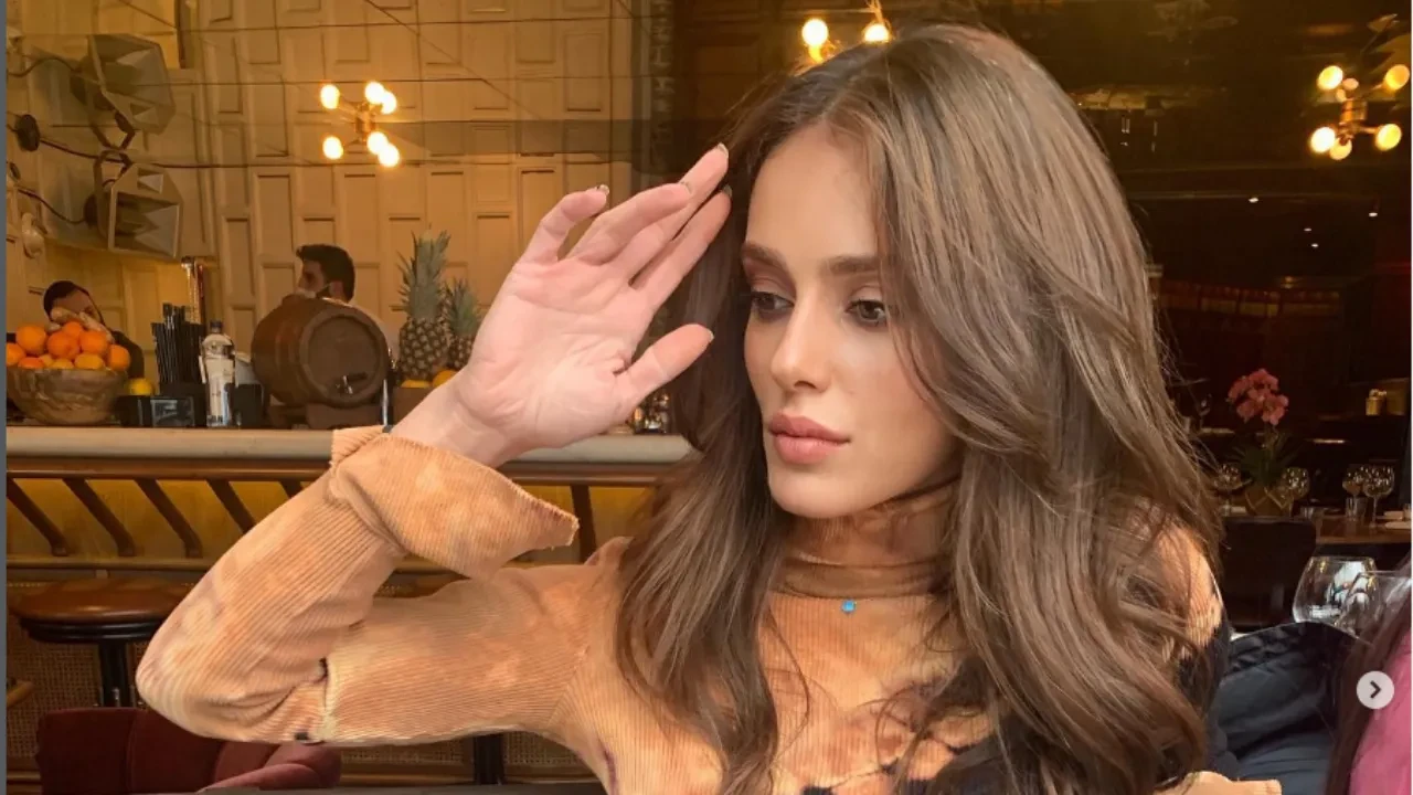 Bestemsu Özdemir'in Bebeğinin İsmi Sarp Marco: Magazin Dünyası Şaşkın