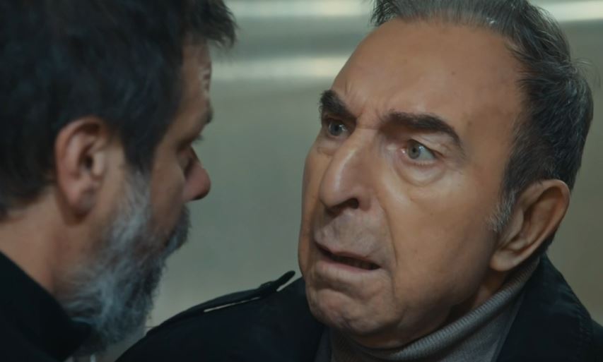 Arka Sokaklar'da Şok: Ali, Rıza Baba'yı Bıçakladı! İzleyiciler Ekranlara Kilitlendi