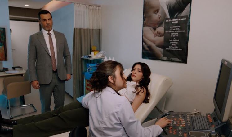 Kızılcık Şerbeti 121. Bölümde Ünlü Sunucu Saba Tümer Sürprizi!