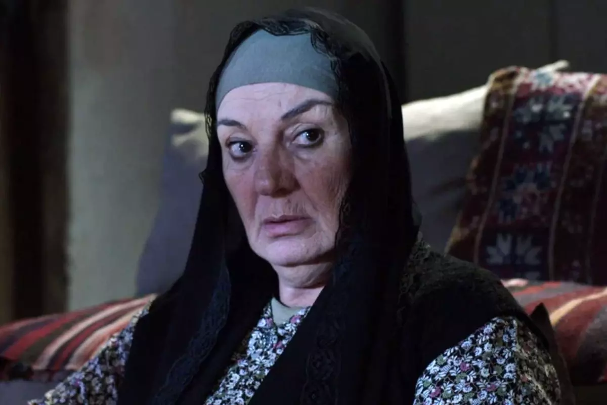 Yeşilçam'ın Usta İsmi Nevin Efe Hayatını Kaybetti